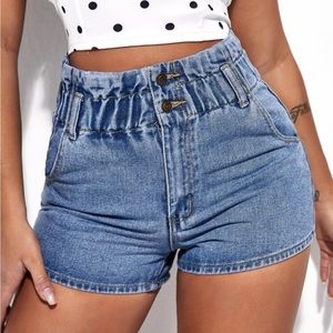 Button fly slant pocket denim shorts